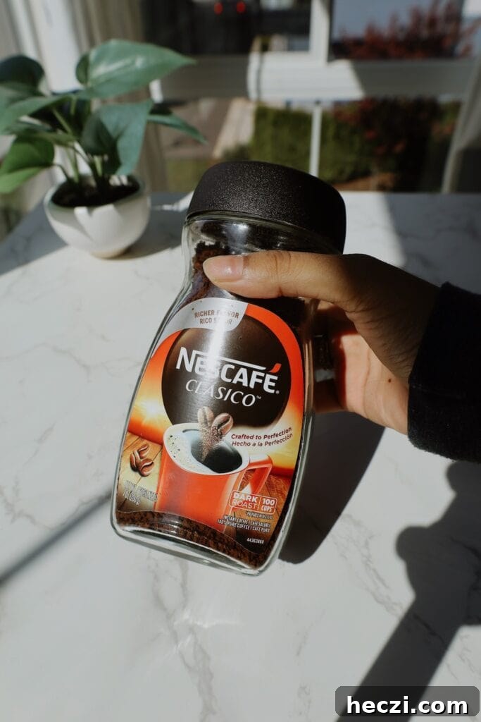 Caramel Iced Coffee with Instant Coffee: Quick Summer Recipe 6 instant coffee