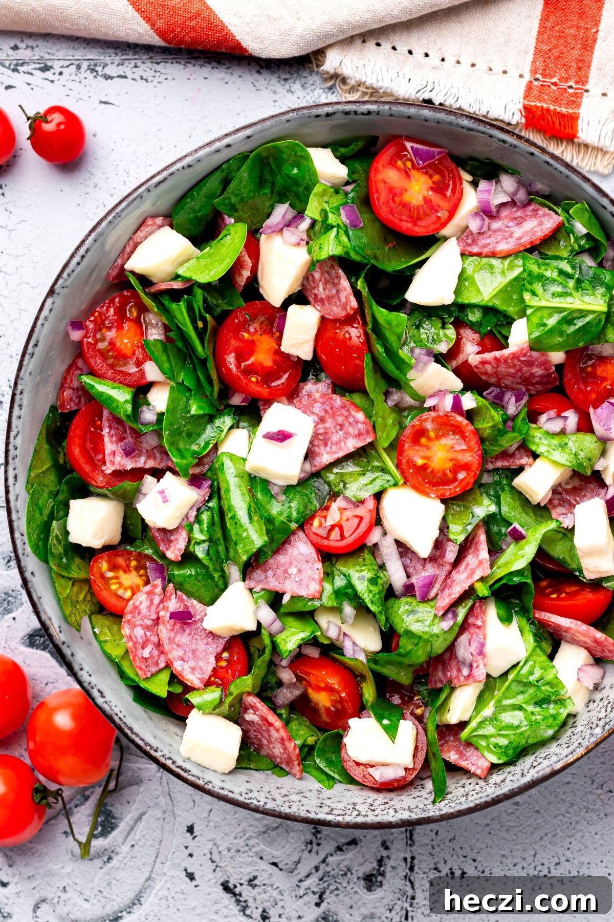 27 High-Protein Cold Lunch Ideas for Work and On-the-Go 4 spinach mozzarella salad