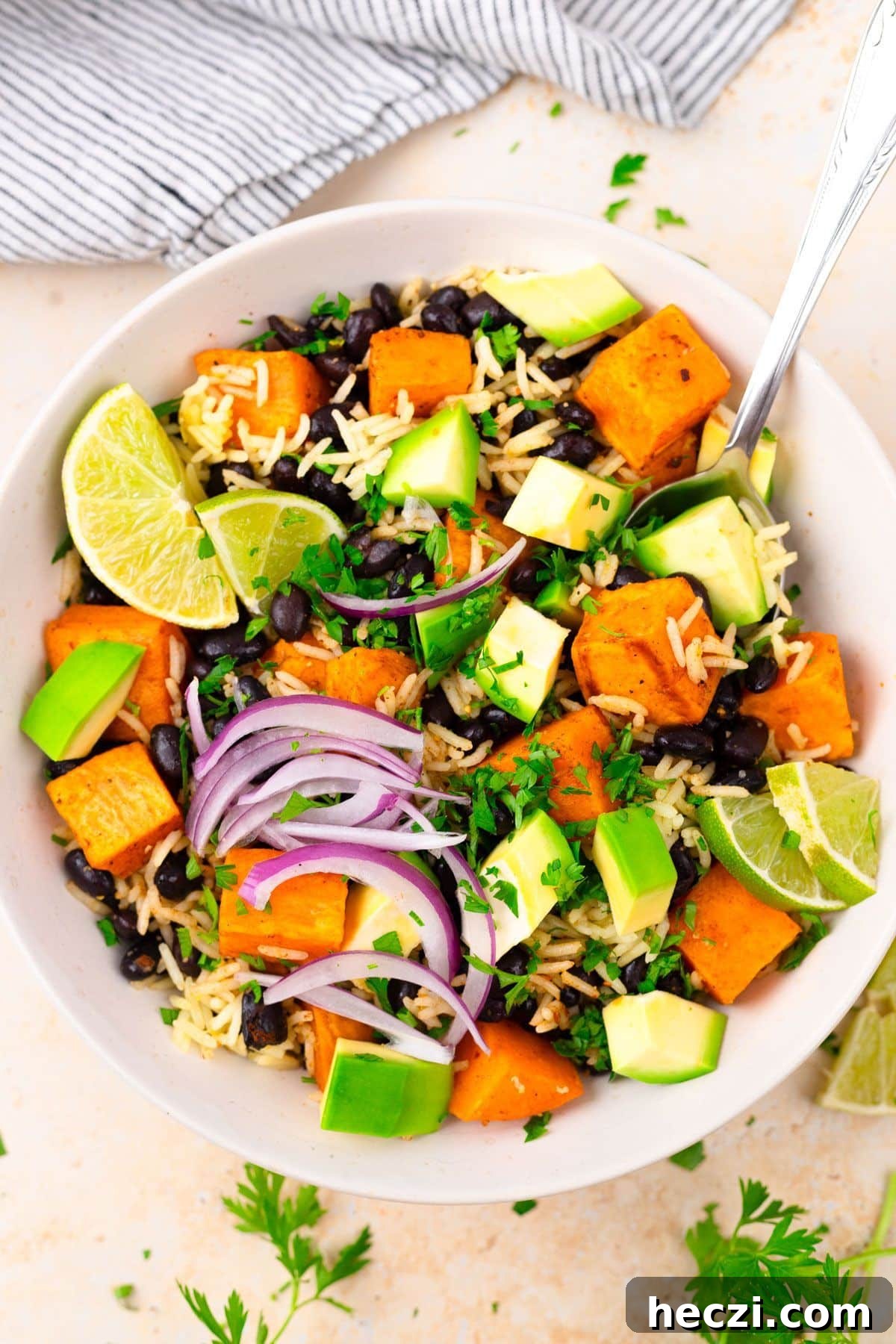27 High-Protein Cold Lunch Ideas for Work and On-the-Go 7 Sweet Potato Black Bean Rice Bowl
