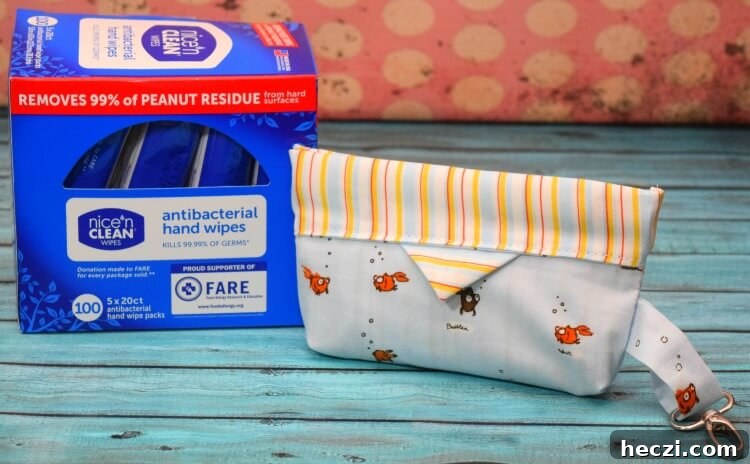 DIY Snappy Wipes Pouch Tutorial: Sew a Portable Wipes Holder 3 How to make a Snappy Wipes Pouch