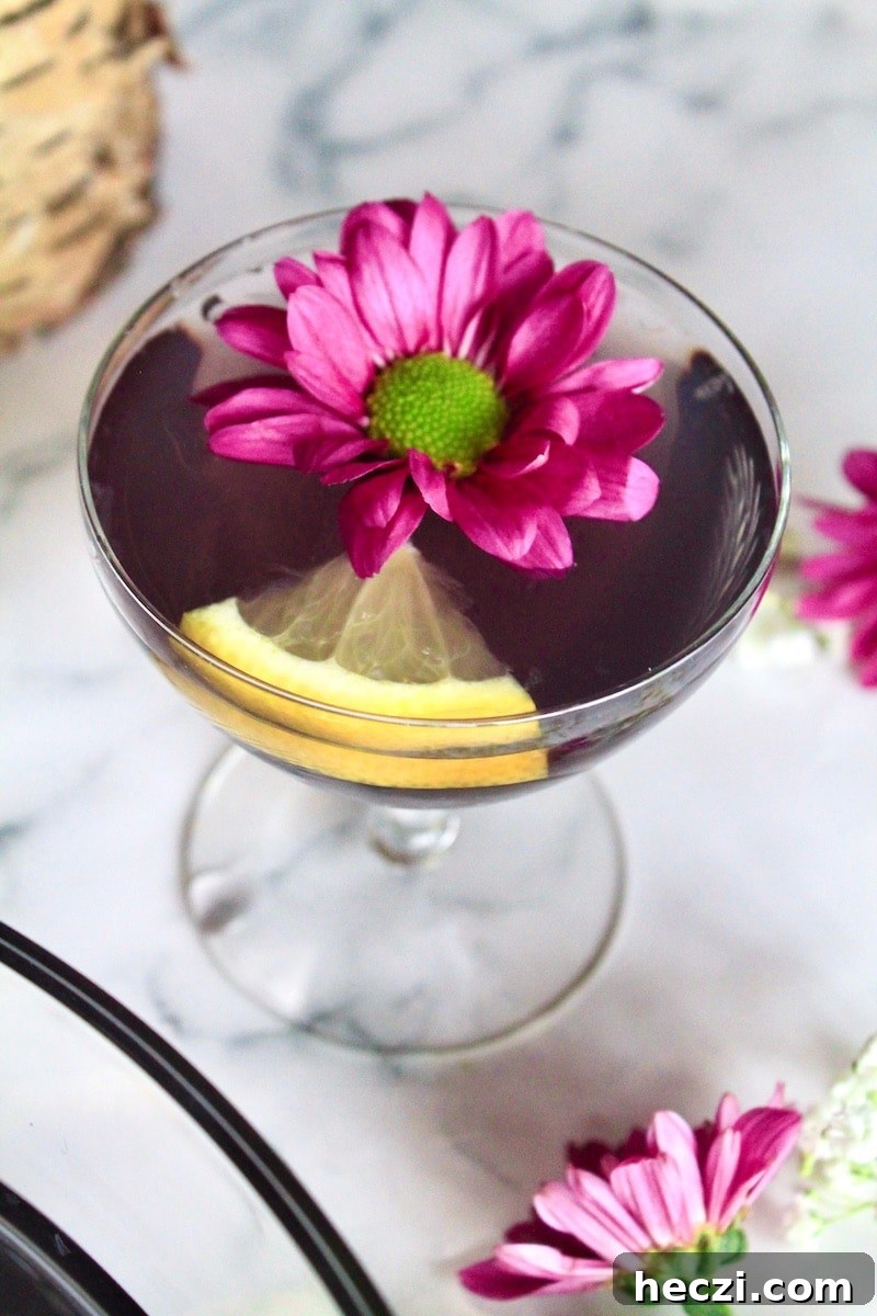 top off with sparkling prosecco wine or champagne and serve over fresh ice in small punch cups.  Enjoy this festive easter punch recipe very cold!