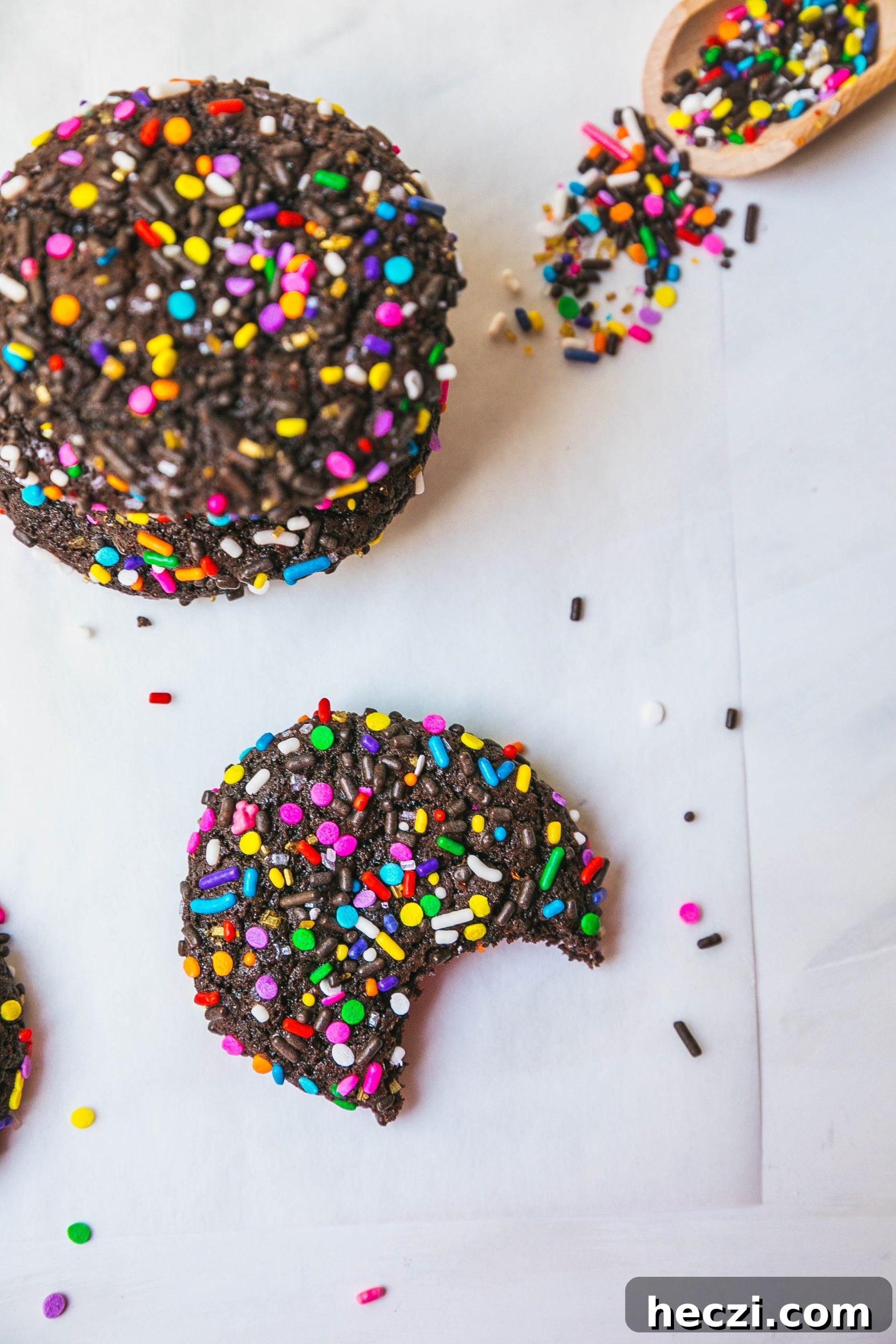 Chocolate Crinkle Cookies with Rainbow Sprinkles: Soft & Fudgy 3 img 34352 2 scaled