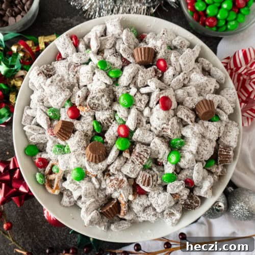 Christmas Muddy Buddies Puppy Chow featured image
