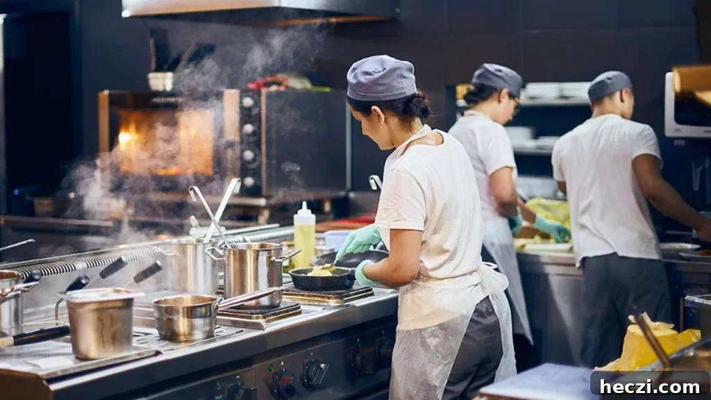 Dark Kitchen vs Cloud Kitchen: Key Differences for Restaurateurs 3 What is a Dark Kitchen?