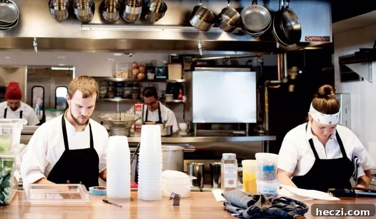 Dark Kitchen vs Cloud Kitchen: Key Differences for Restaurateurs 5 Why Are Cloud kitchens & Dark Kitchens So Popular?