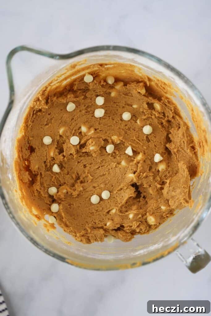 White Chocolate Chip Pumpkin Cookies: Soft Fall Cookie Recipe 4 pumpkin cookies with white chocolate chips, white chocolate chip pumpkin cookies, chewy pumpkin cookies, best pumpkin desserts.